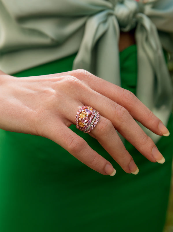 Anillos con piedras de cuatro carriles en tono rosa