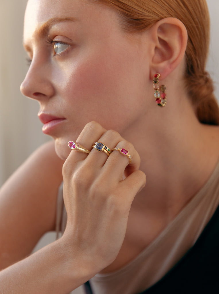 Rings with stones of silver size radiant tone sapphire and zirconias