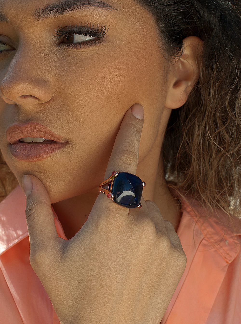 Anillos con piedras diseño cabouchón tono azul