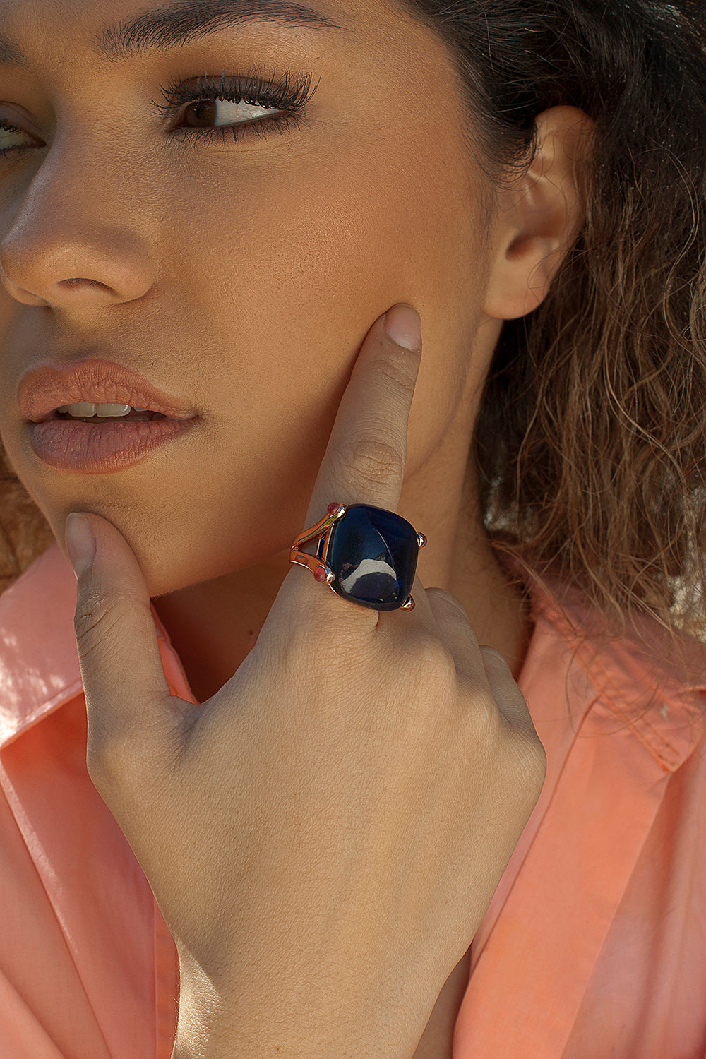 Anillos con piedras diseño cabouchón tono azul