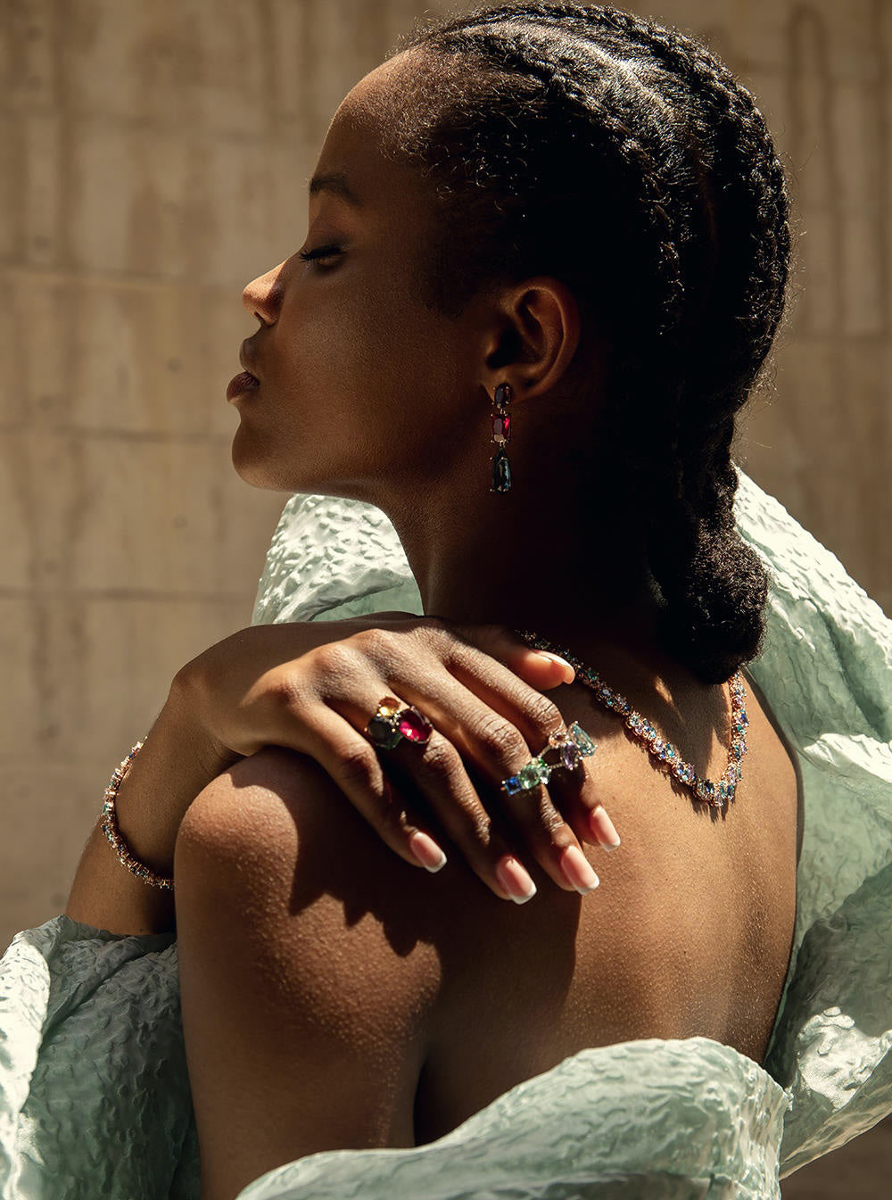 Anillos con piedras en tonos fríos multiforma