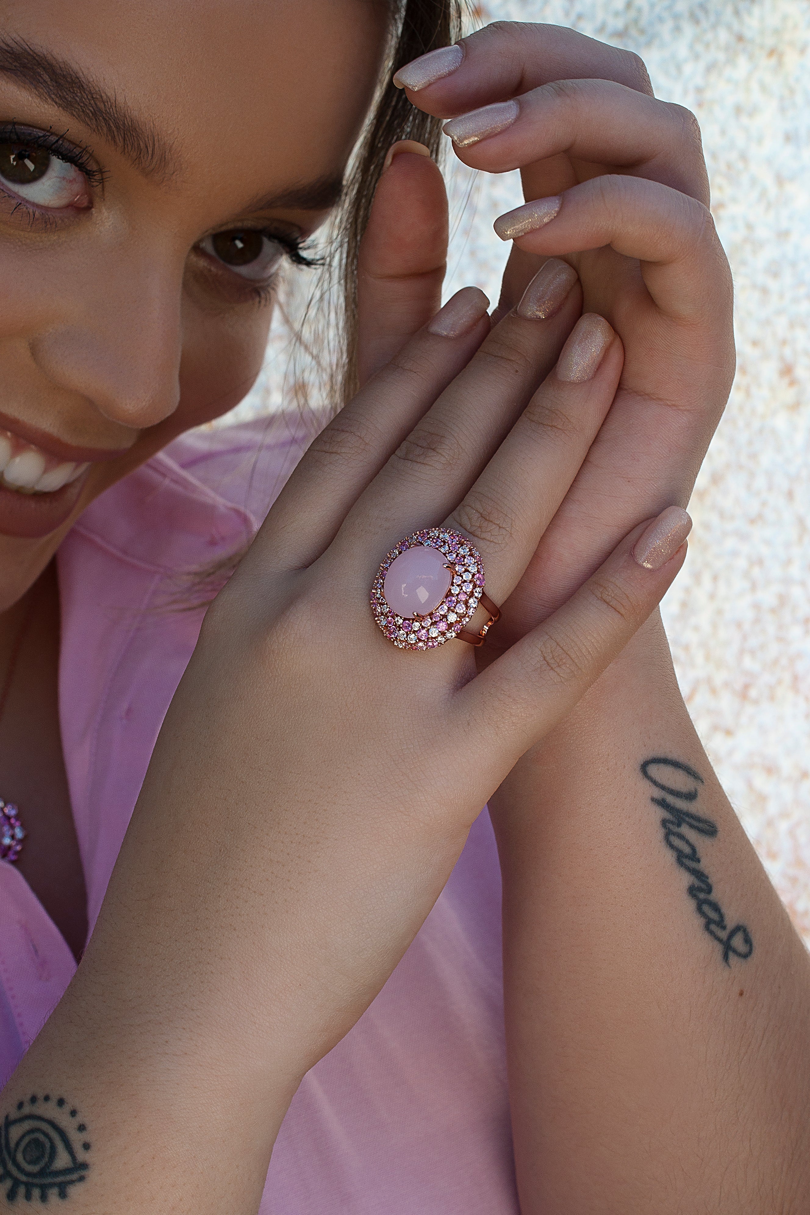 Anillos con piedras motivo central rosado con circonitas