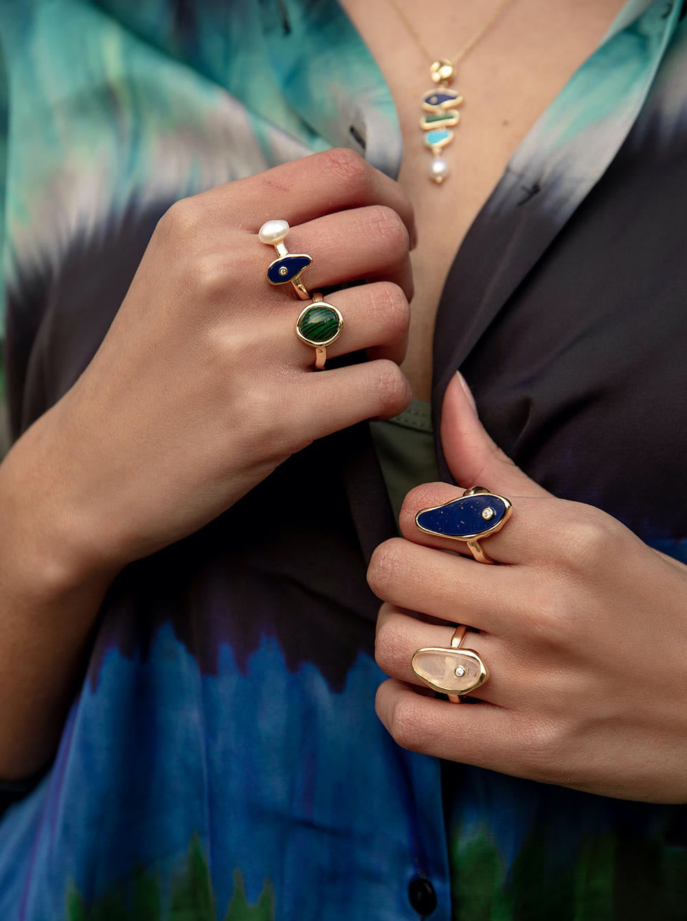 Rings with stones natural of design irregular