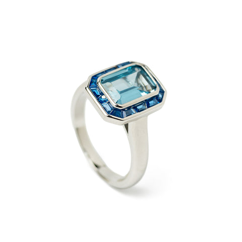 Anillos con piedras talla esmeralda tono azul-LINEARGENT