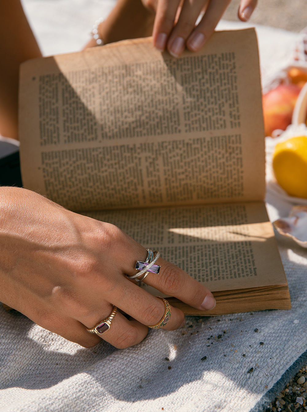 Bagues avec pierres  couleur émeraude tonalité lavande