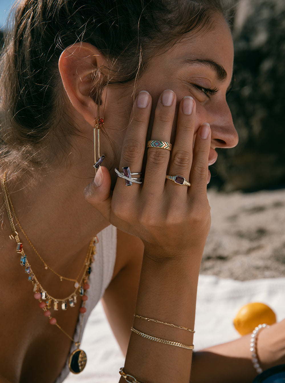 Bagues avec pierres  couleur émeraude tonalité lavande