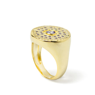 Anillos con piedras tono púrpura diseño redondo