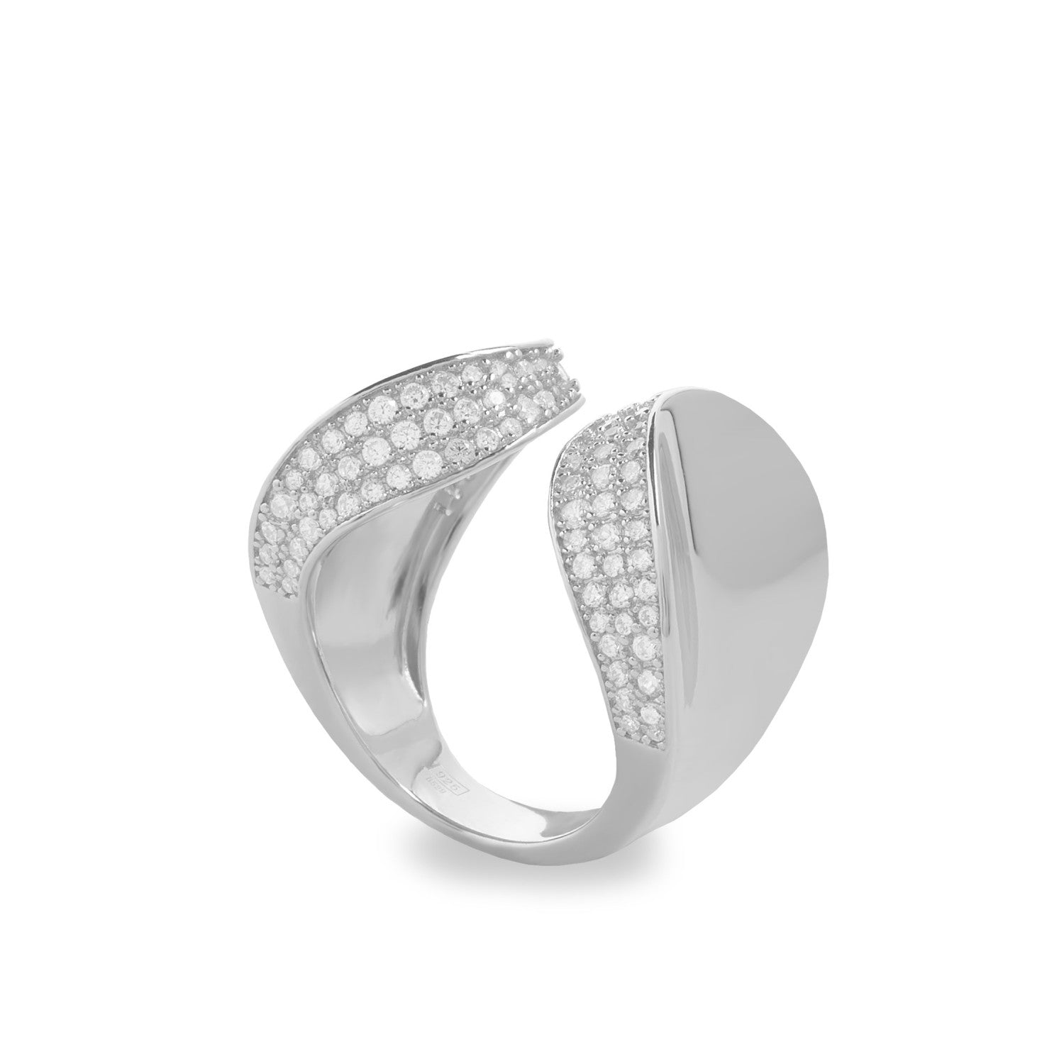 Rings of design open formed by lateral zirconias