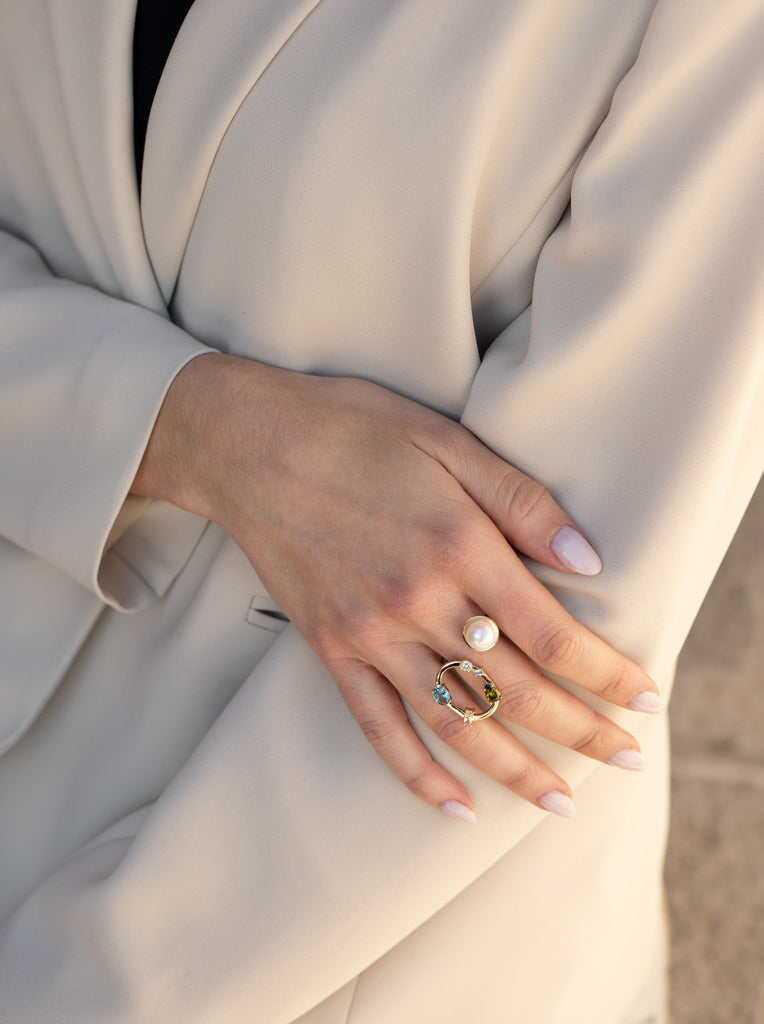 Rings of design open structure and circular