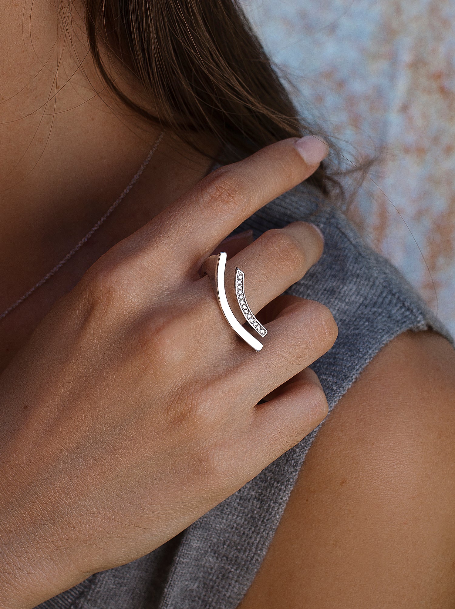 Anneaux de design de argent style minimaliste