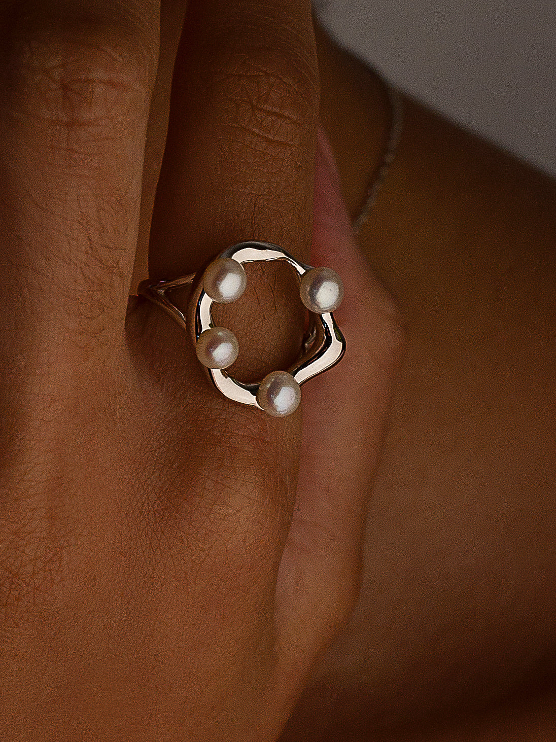 Anillos de diseño irregular con mini perlas-LINEARGENT