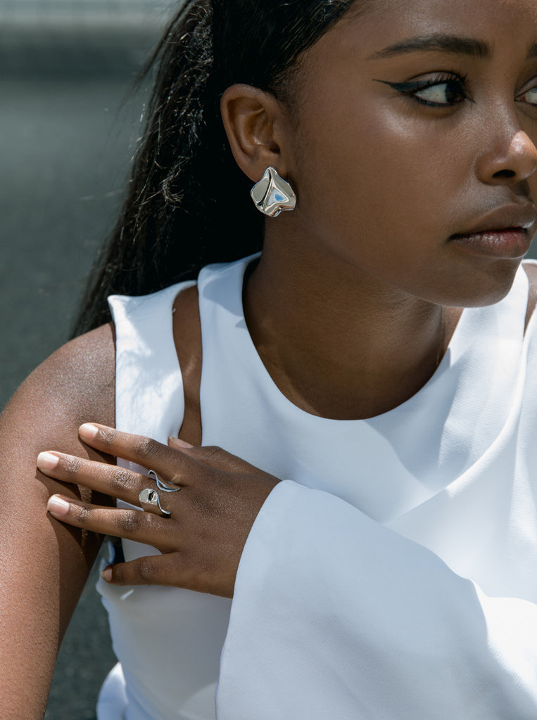 Rings of design irregular and adjustable