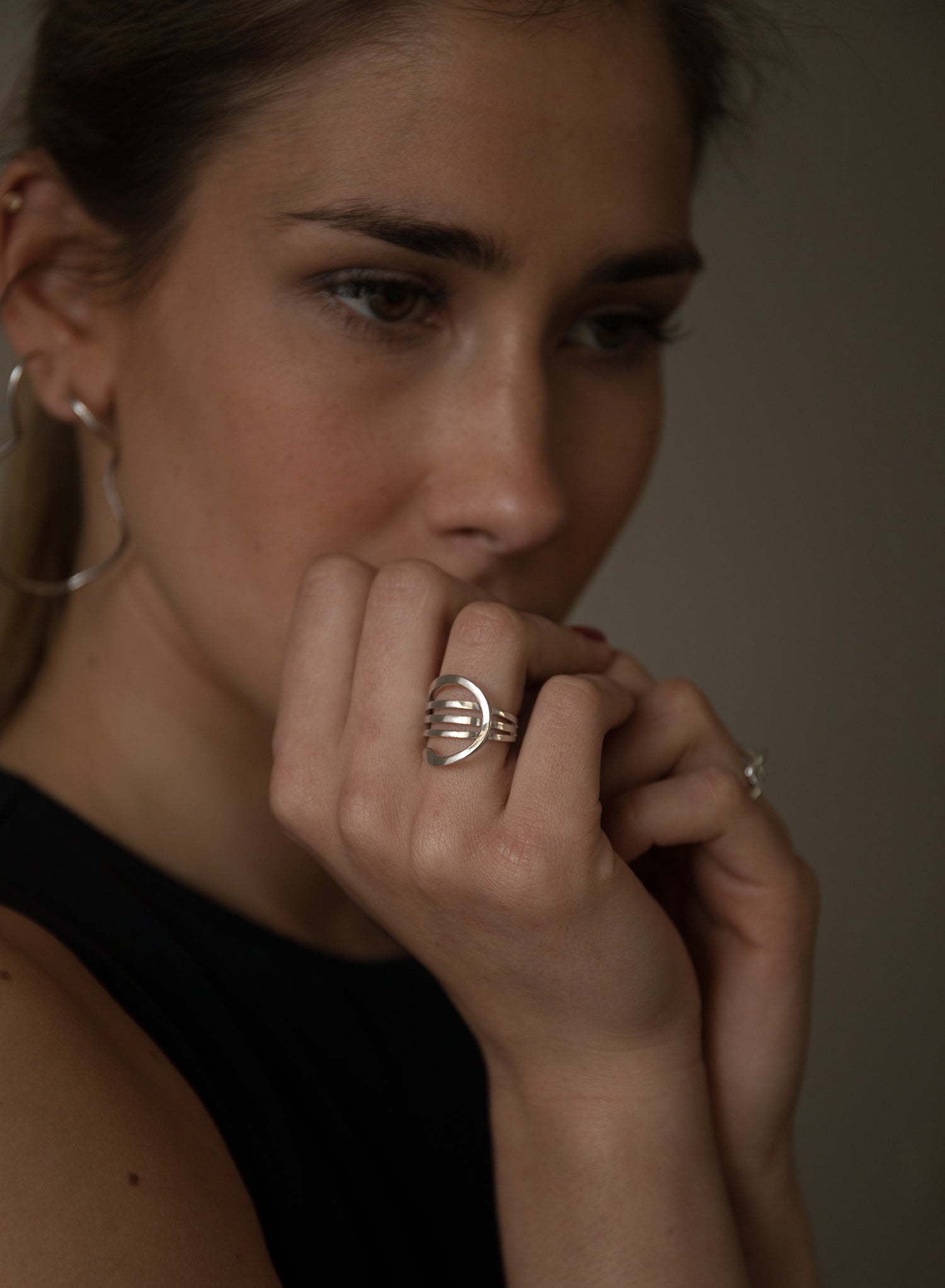 Rings of design motive  circular flat with rails