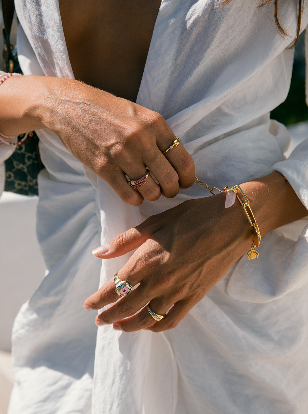 Anillos de diseño silueta de serpiente con circonitas púrpura-LINEARGENT