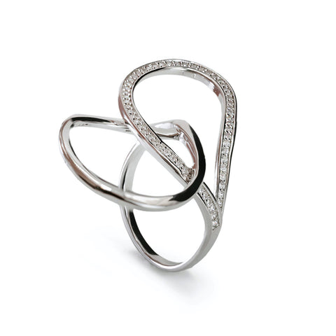 bagues de argent design avec deux larmes entrelacées