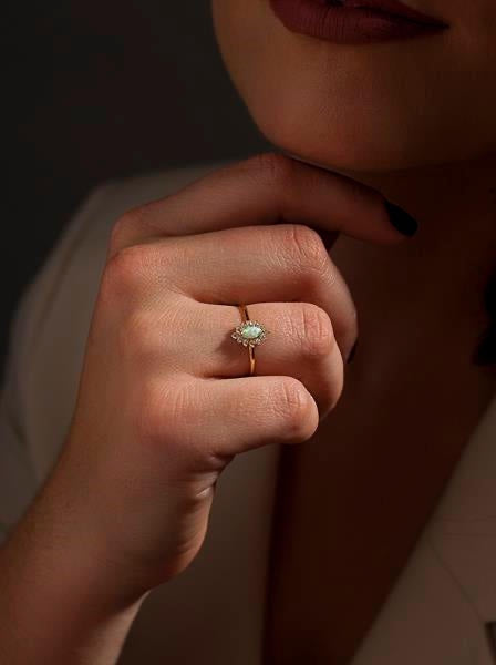 Thingold  in  silver Rings with opal and zirconias design floral