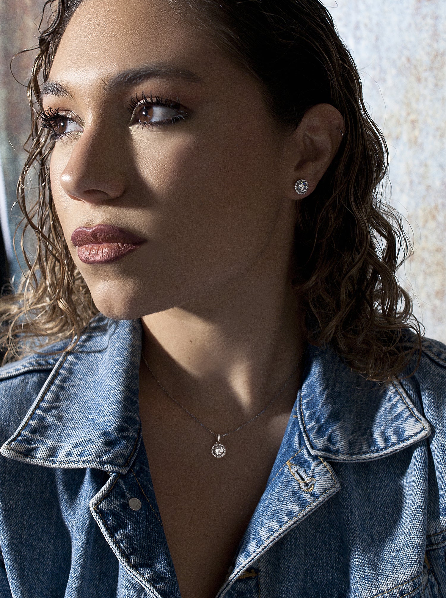 pendentif brillante avec quartz adamantine taille ronde