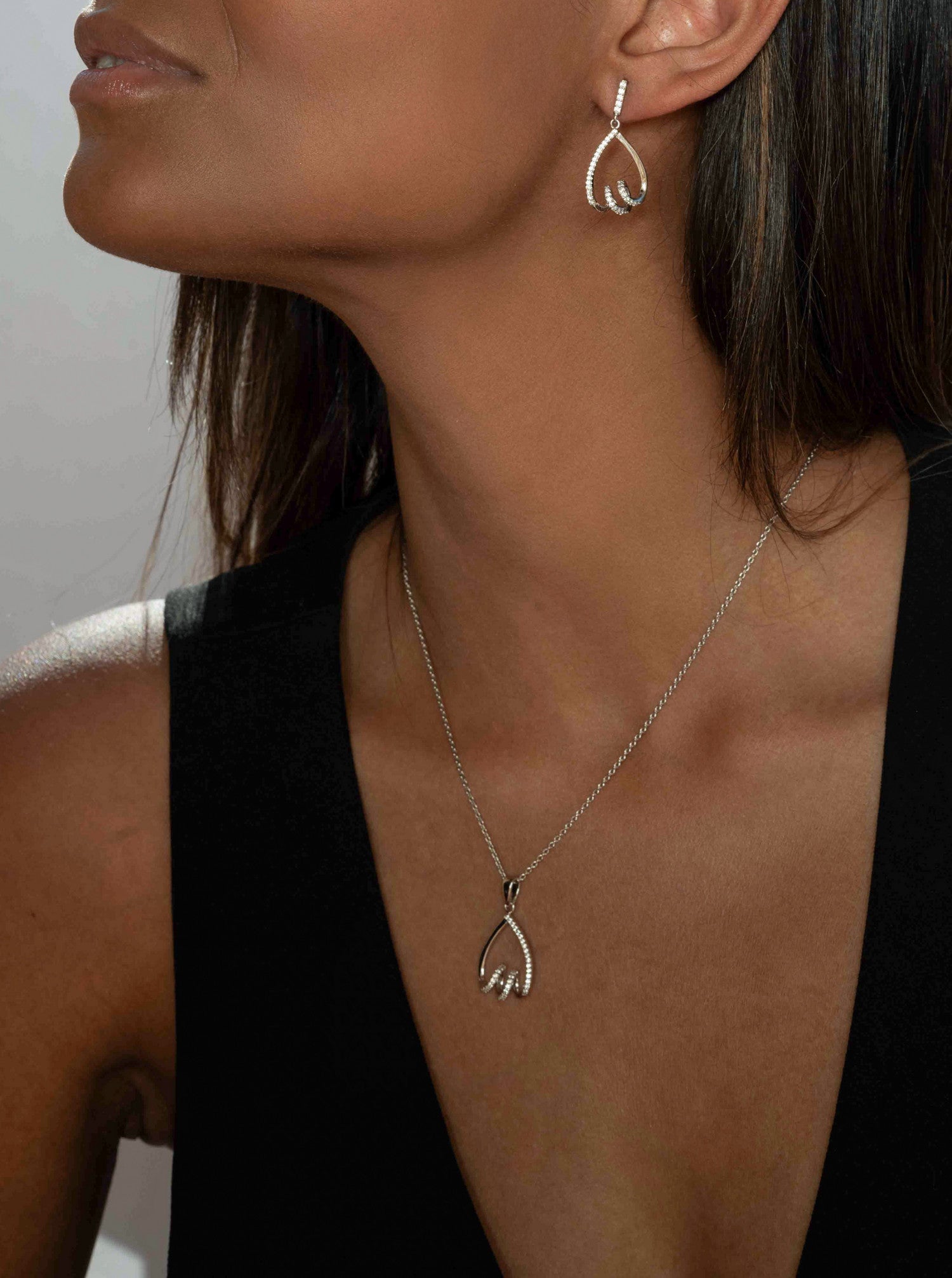 pendant brilliant con design elegant and Modern