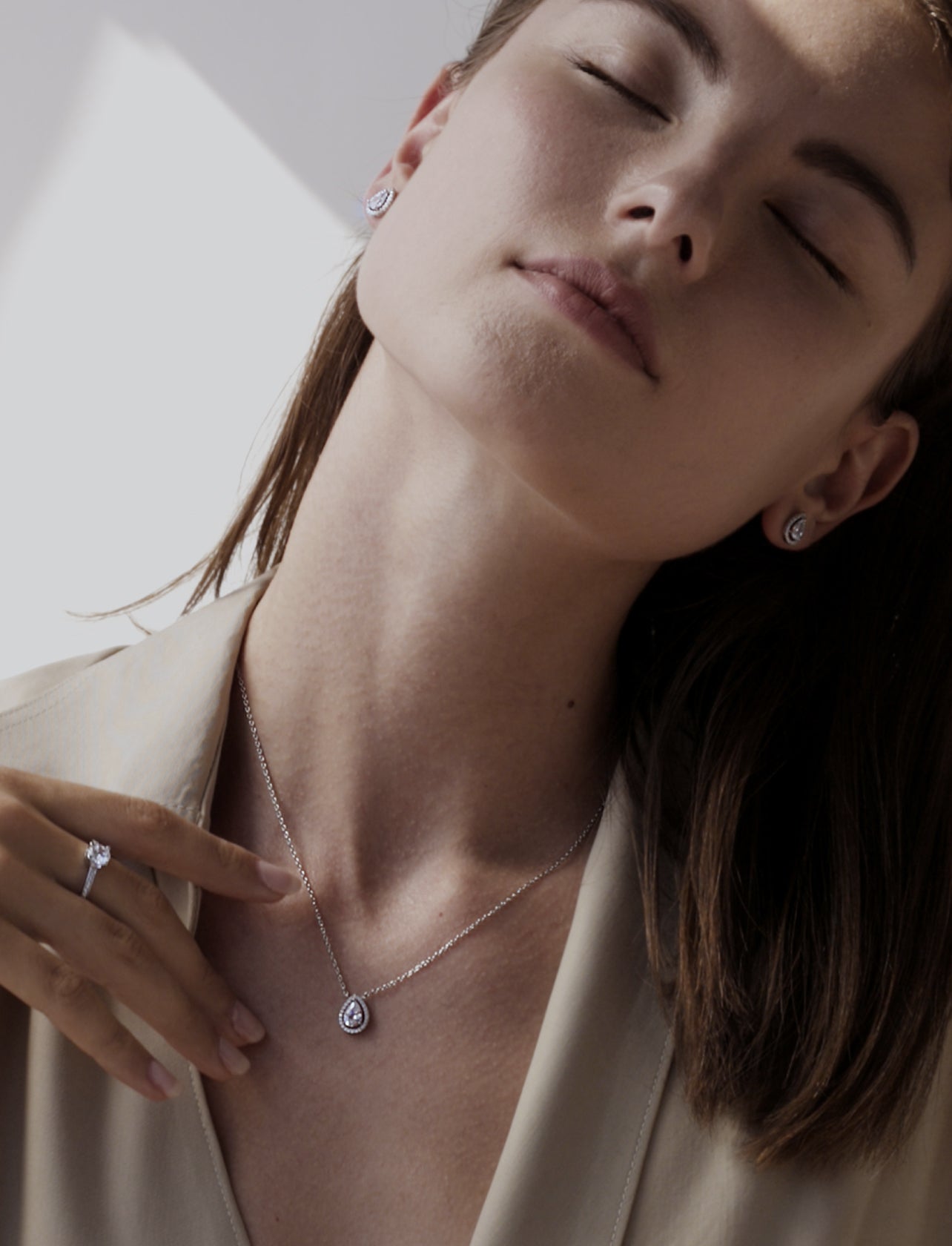 pendentif argent brillante avec motif de quartz adamantine de  et détail de zircons-LINEARGENT