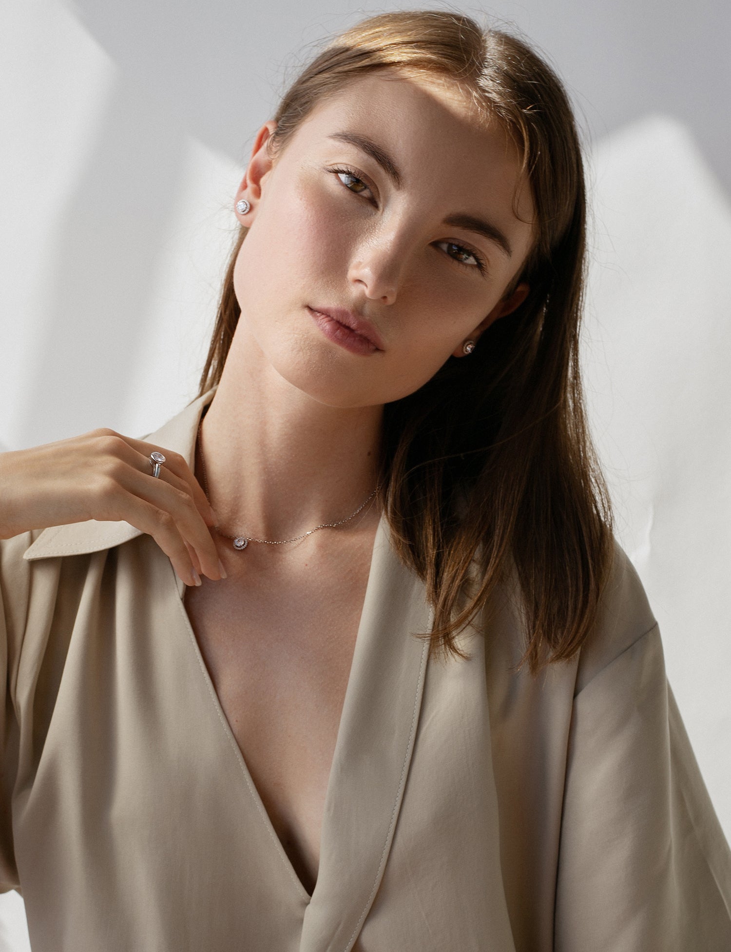 pendentif argent brillante avec motif zircon  rondet détail de zircon . zircons-LINEARGENT