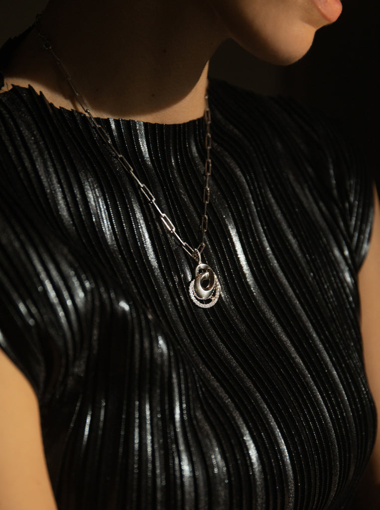 Colgantes de plata grandes diseño anudado