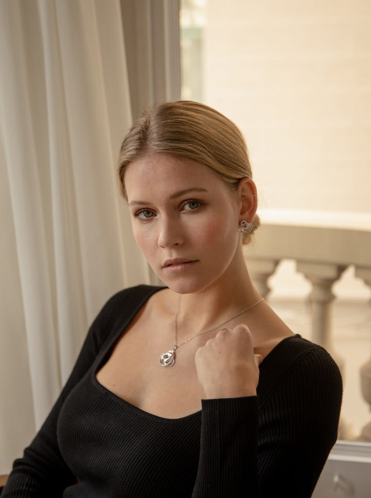 Colgantes de plata grandes diseño anudado