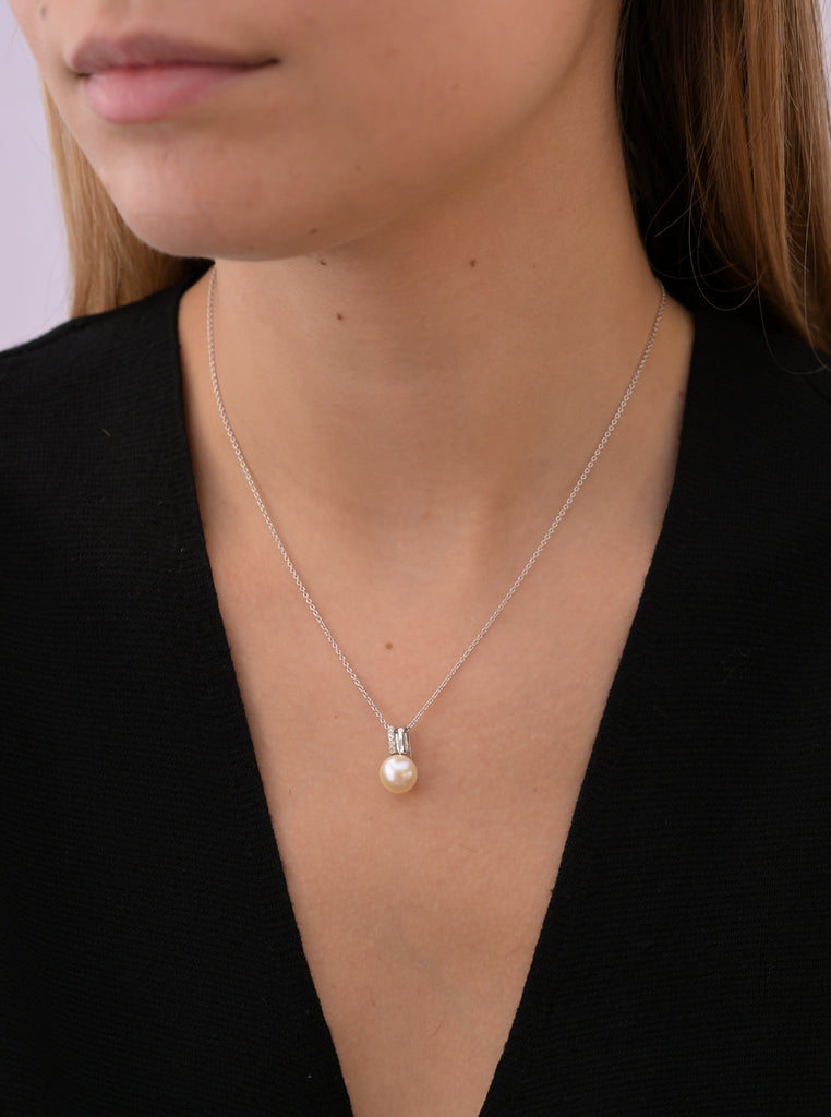 Collar con perla estilo tu y yo con circonitas