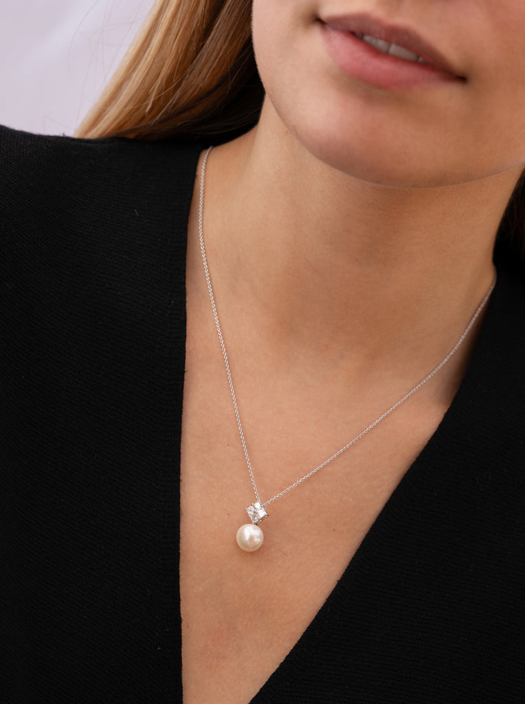 necklace with pearl style tu and me and zirconias