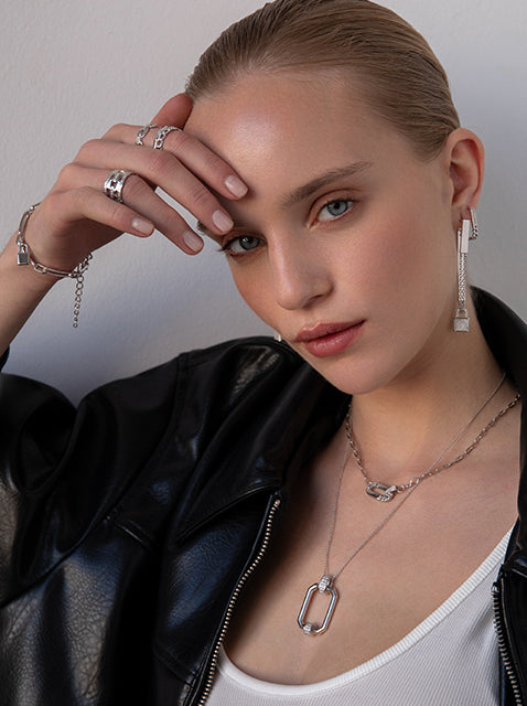 Collar de plata pieza eslabon con circonitas y cadena