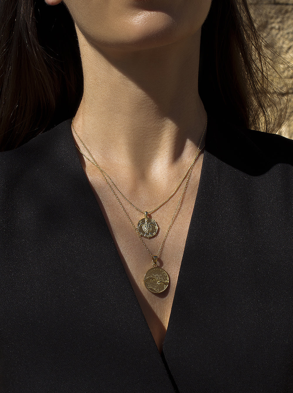 Collar medalla de plata bañada en oro diseño tortuga