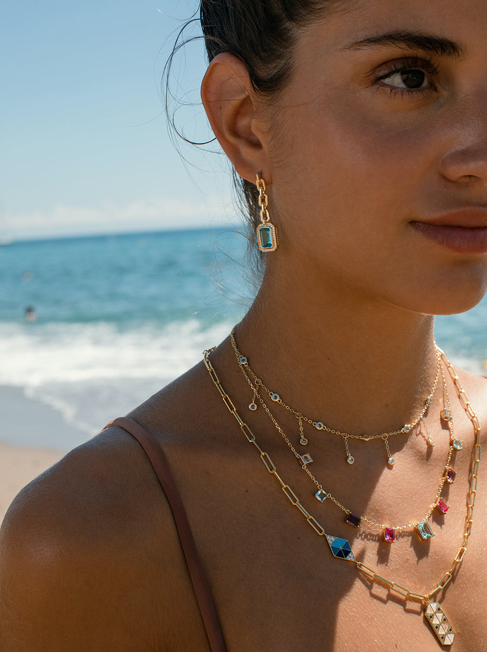 Collares con colgantes de plata con diseño de cascada de circonitas dorado