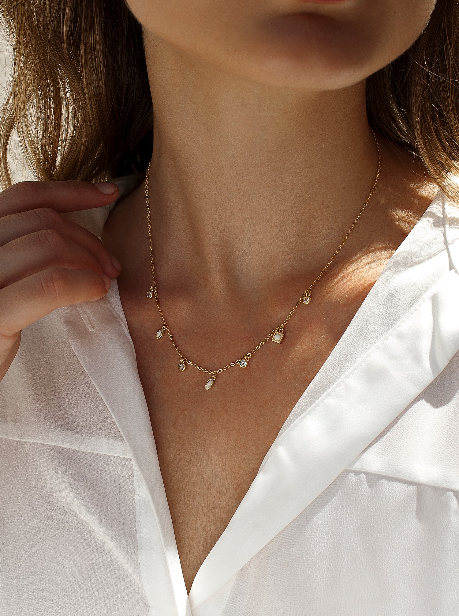 Collares con colgantes de plata con diseño de ópalo en diferentes tallas