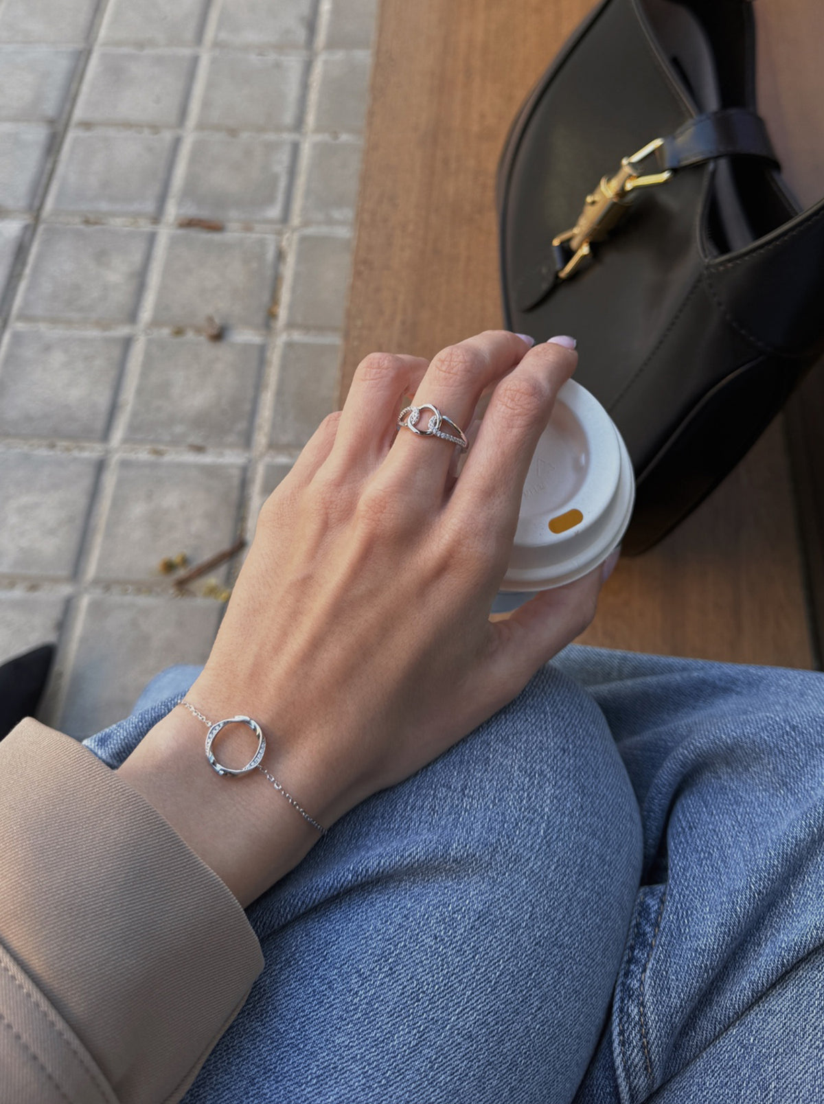 LINEARGENT_COTTON_CIRCULAR_1_c3bb0b49-87bb-45fa-baf6-e58dbf29c54c