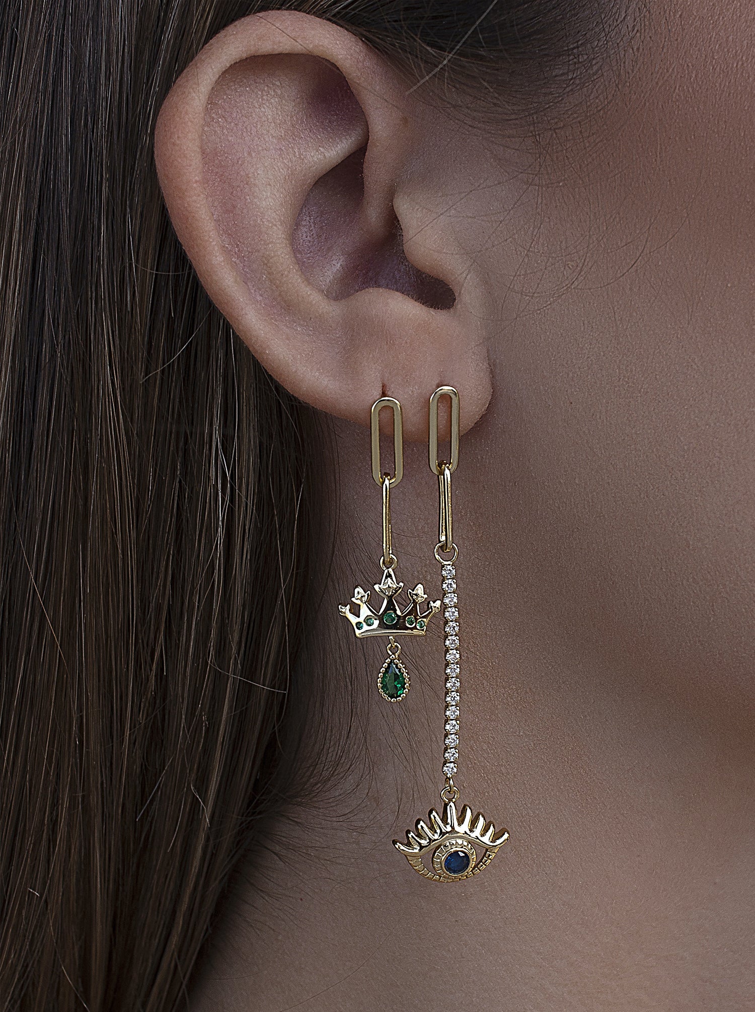 LINEARGENT_GAIA_CHARMS-IN_6_5d33cceb-4d91-4cf1-9168-22554ee1bc99