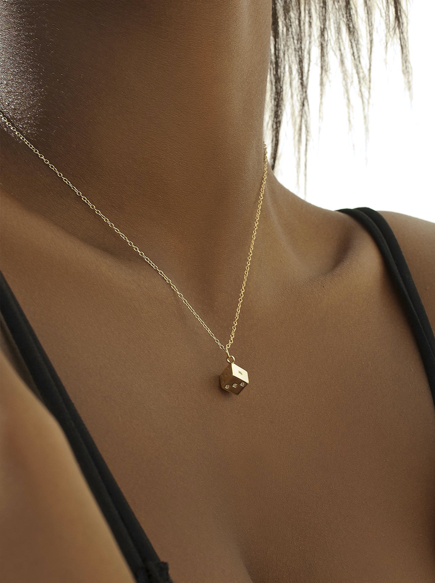 LINEARGENT_GAIA_CHARMS-IN_8