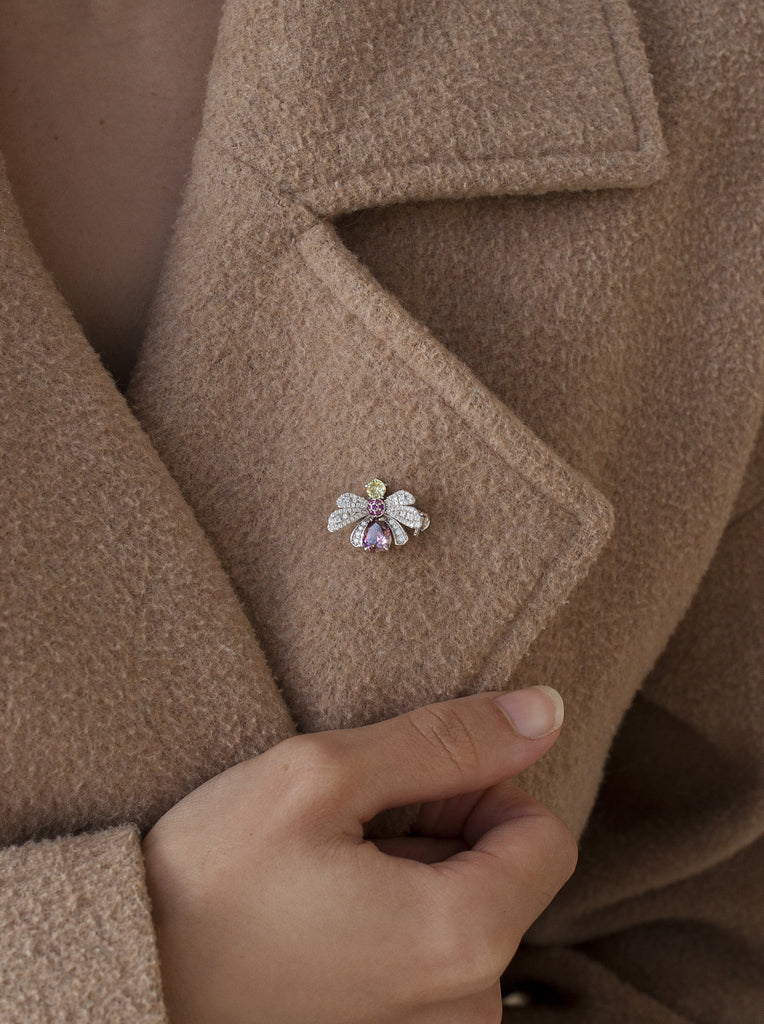 Mini broche insecte de argent avec LINEARGENT