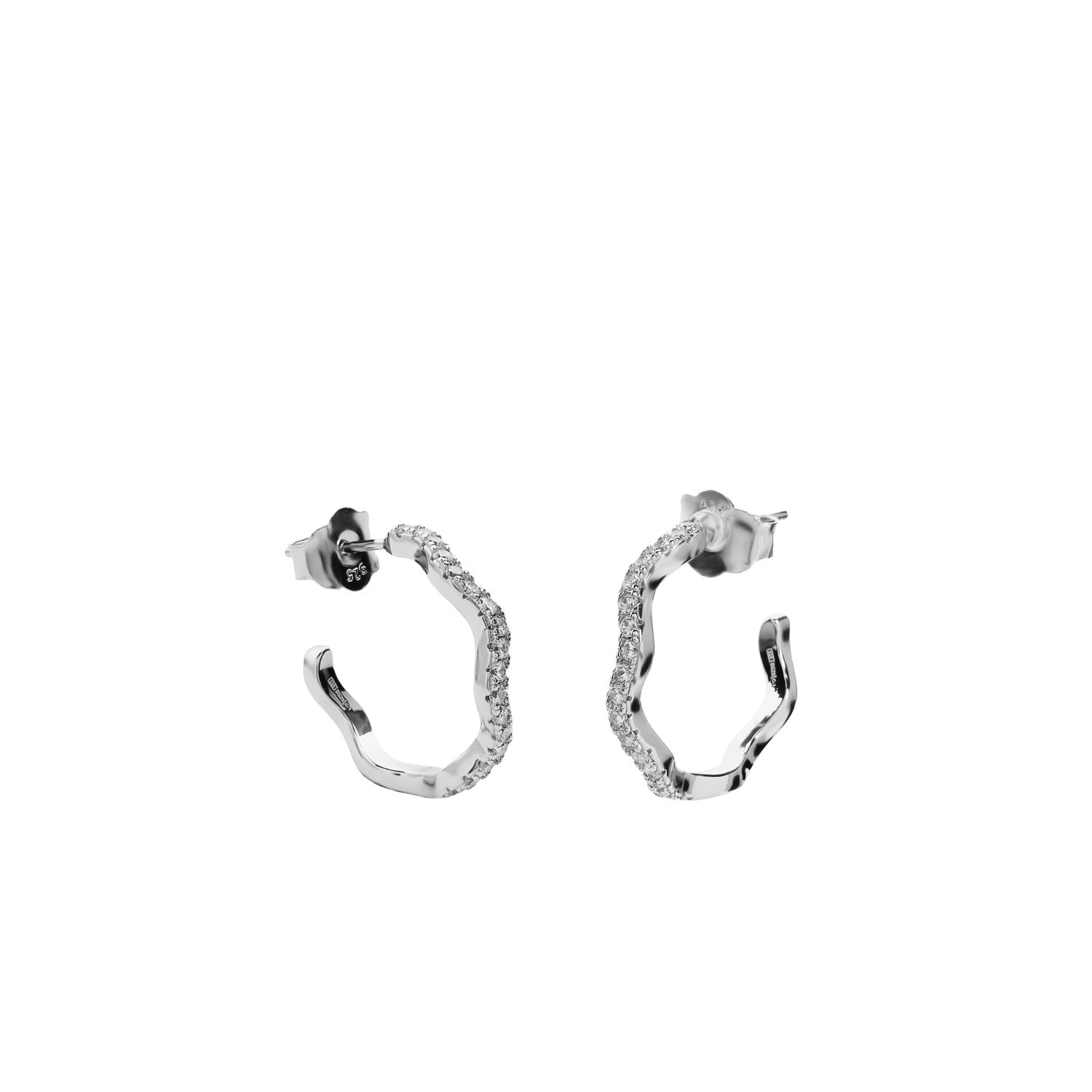 Pendiente de aro irregular con circonita en el contorno