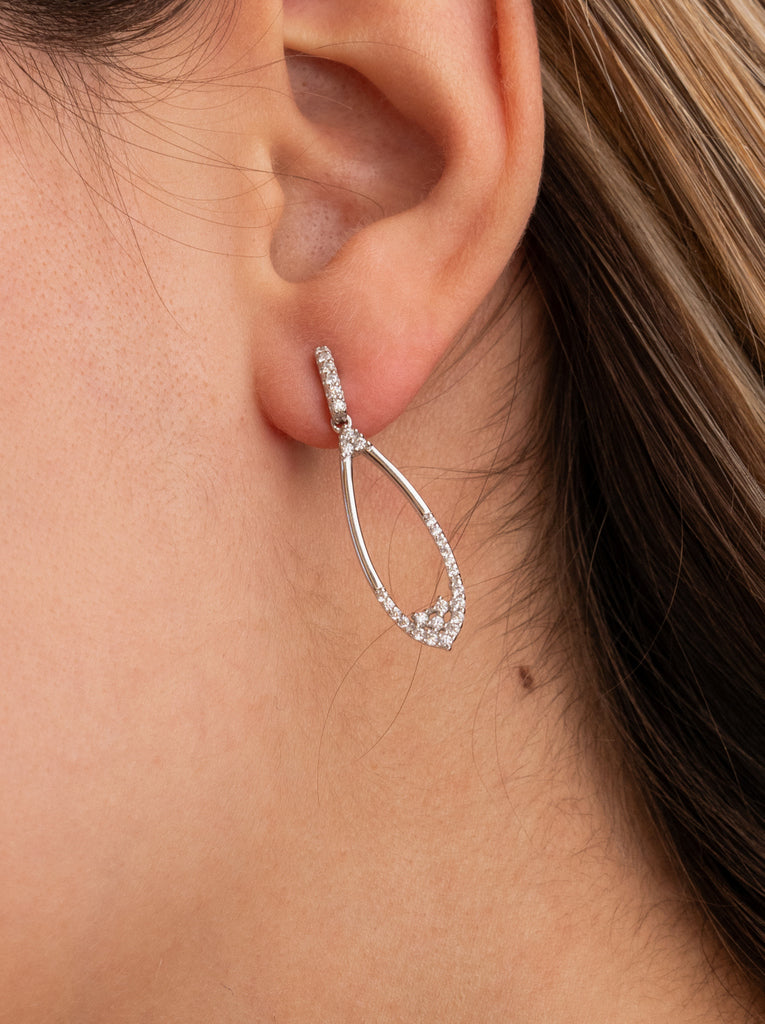 Pendiente largo con circonitas tipo floral-LINEARGENT