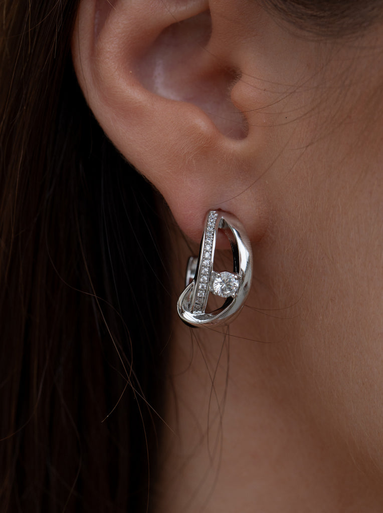 Pendientes aro con circonita central y mini circonitas laterales