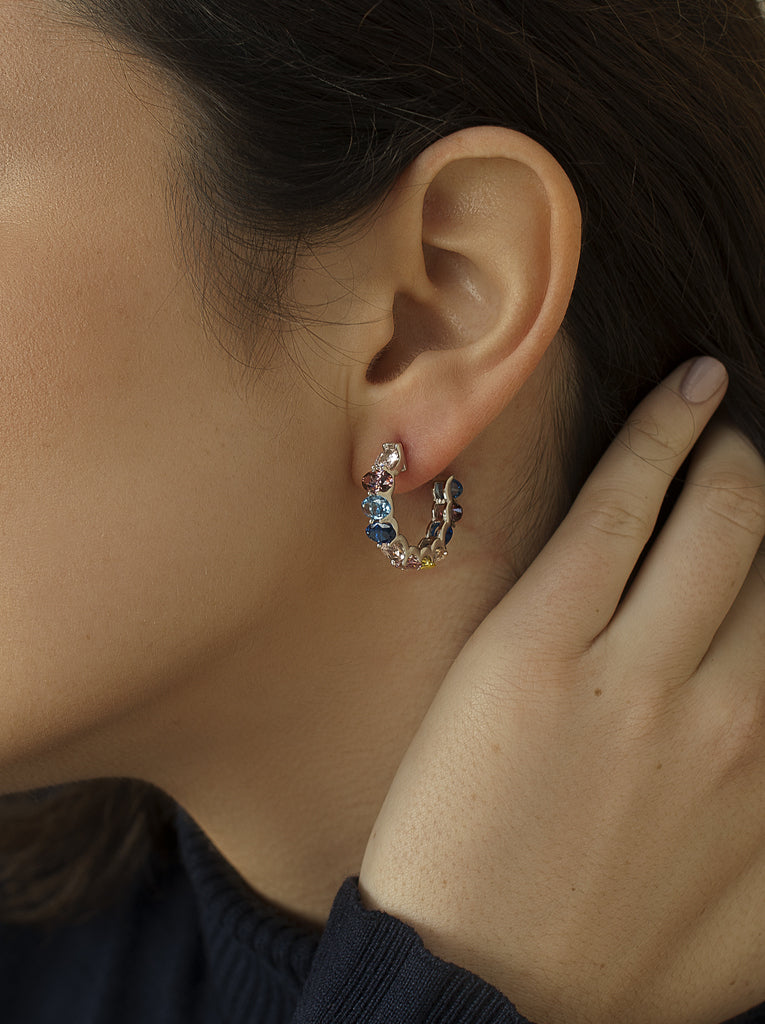 Pendientes aro con piedras diseño romántico