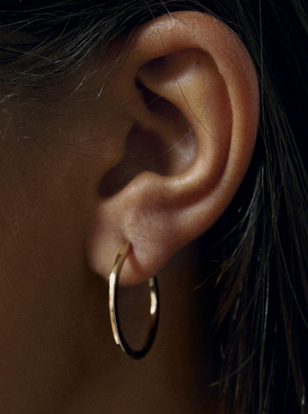 Boucles d'oreilles enplaqués argent  créole  or de design carrées de LINEARGENT