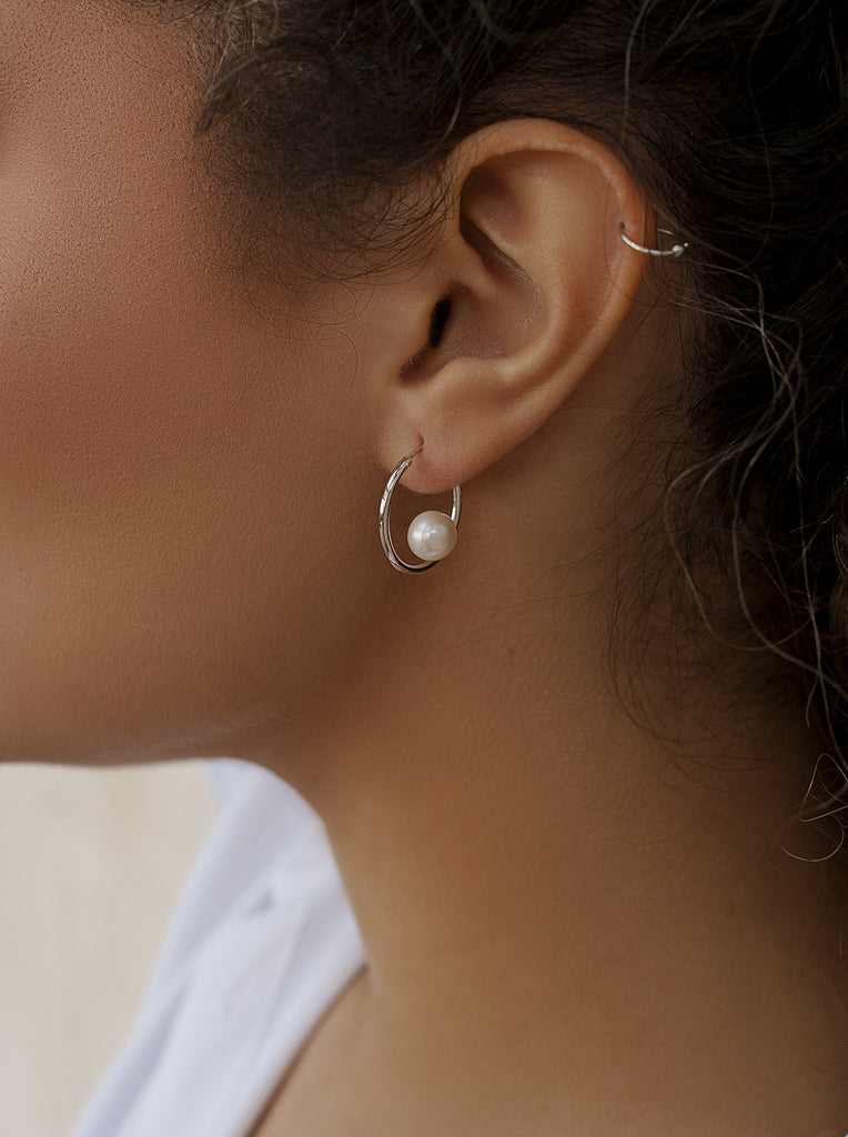 Pendientes aro de plata diseño con perla interior