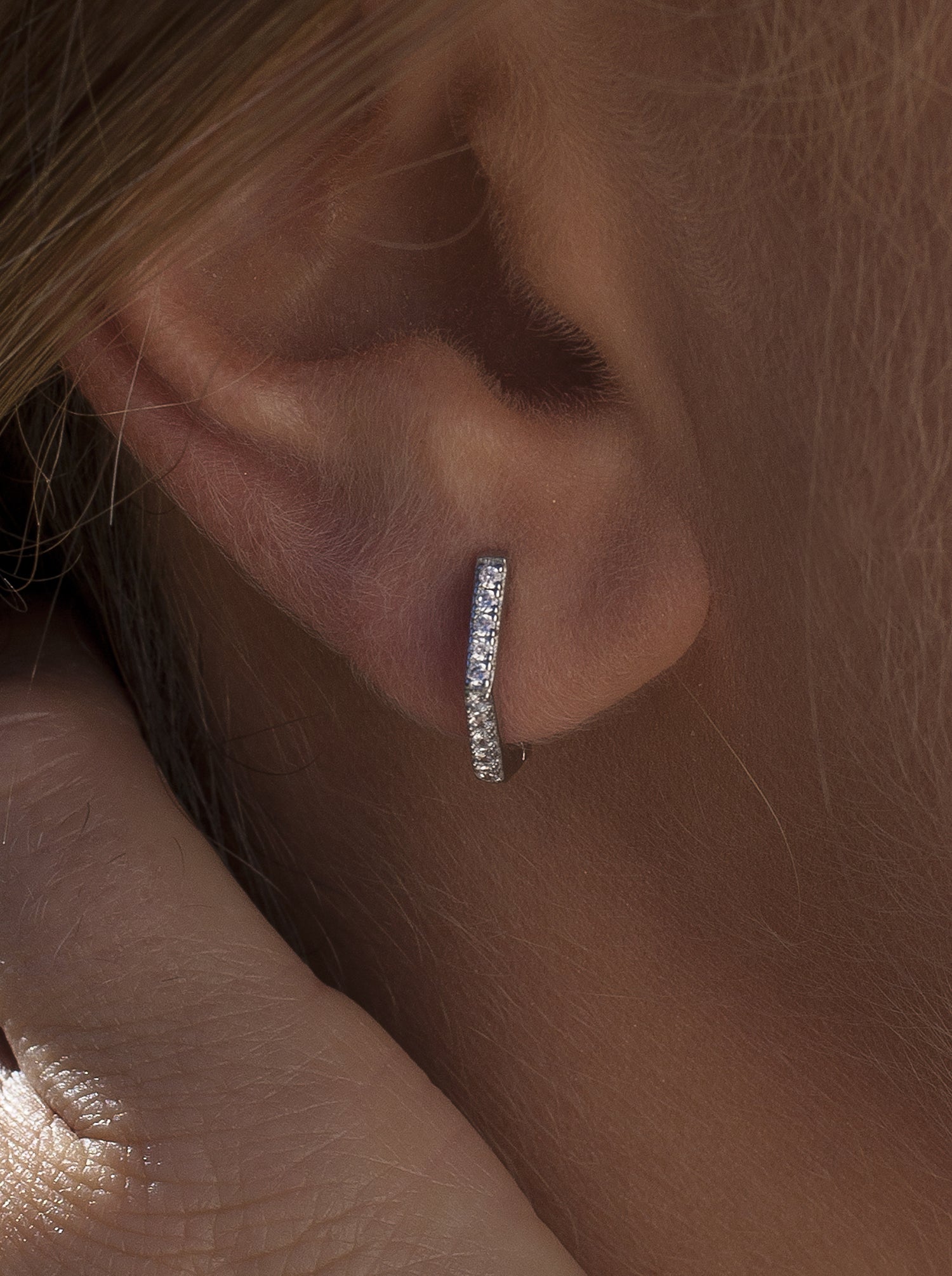 Pendientes aro de plata diseño hexagonal con circonitas-LINEARGENT