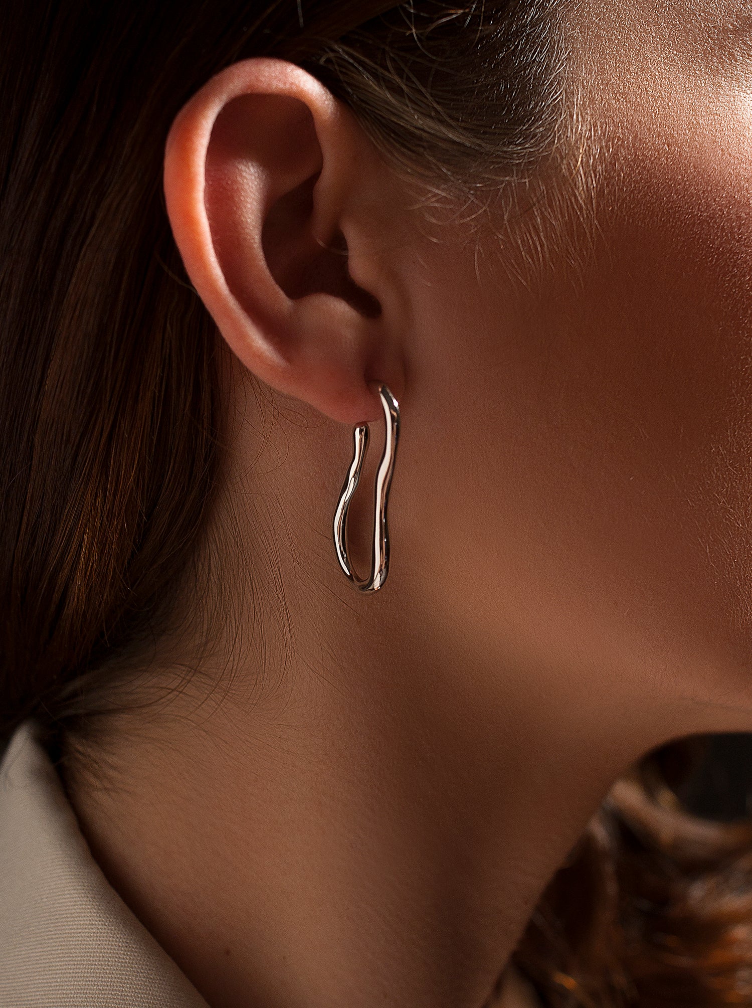 Pendientes aro de plata diseño irregular-LINEARGENT