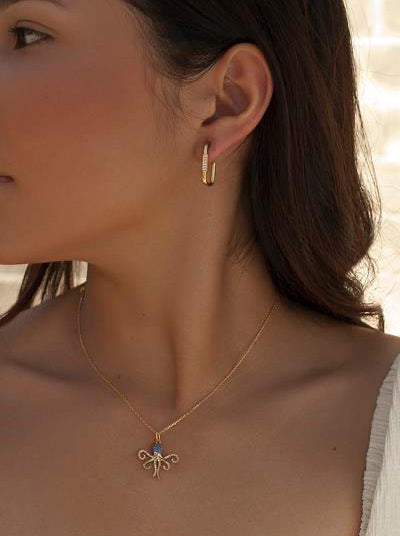 Pendientes aro de plata dorado diseño rectangular