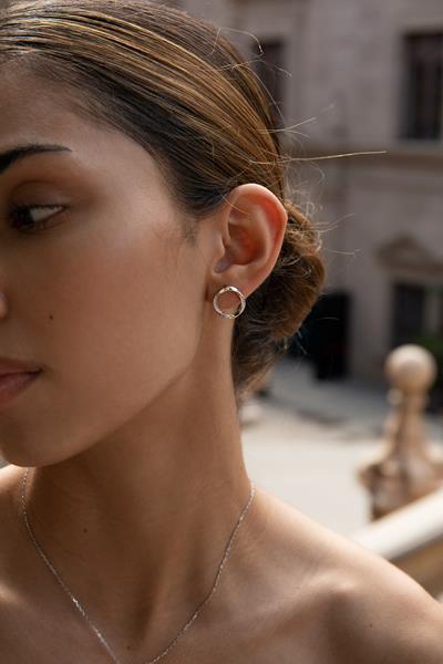 Pendientes aro diseño envolvente con circonitas