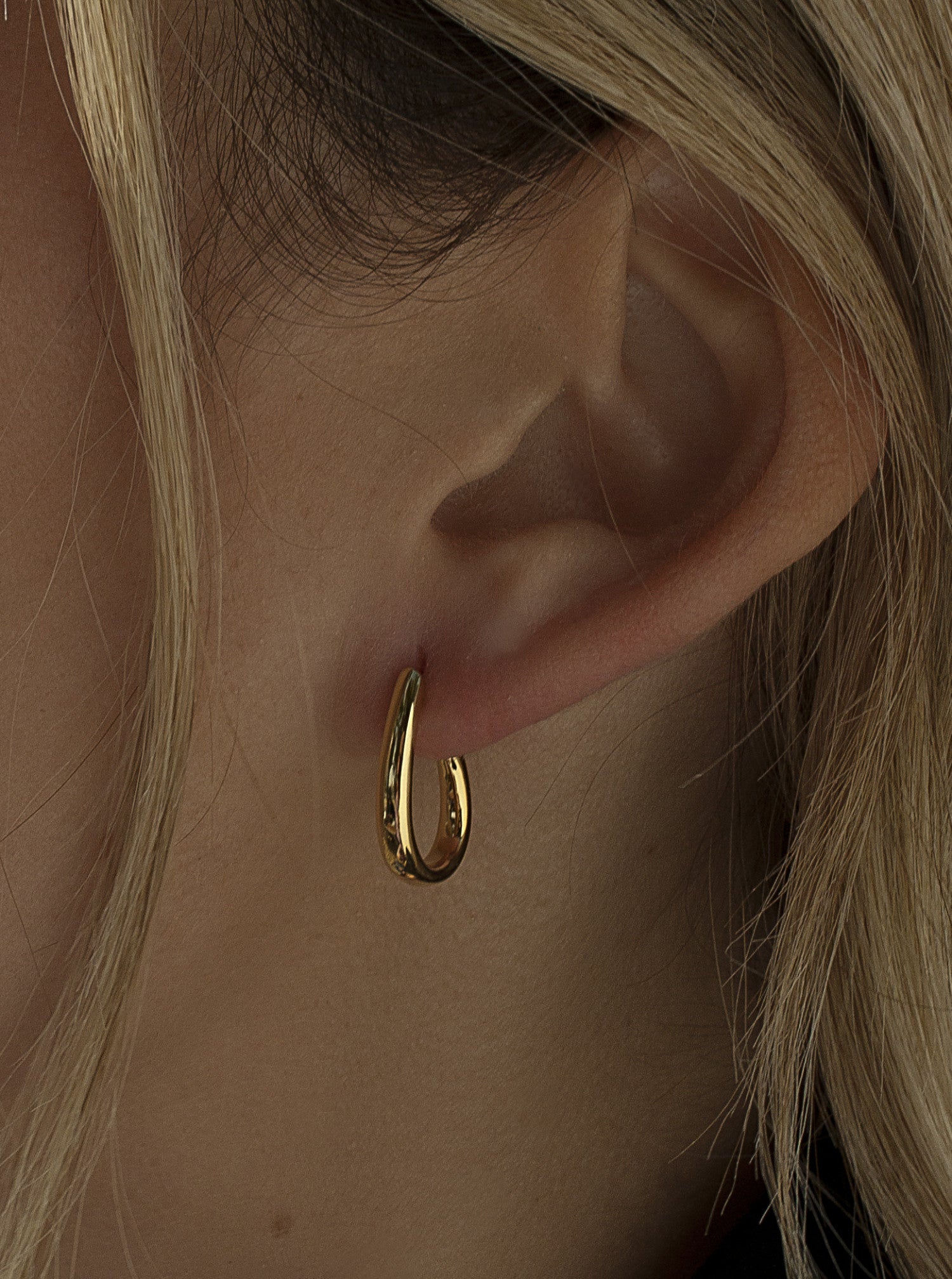 Pendientes aros pequeños diseño semiabierto y plata lisa bañada en oro-LINEARGENT