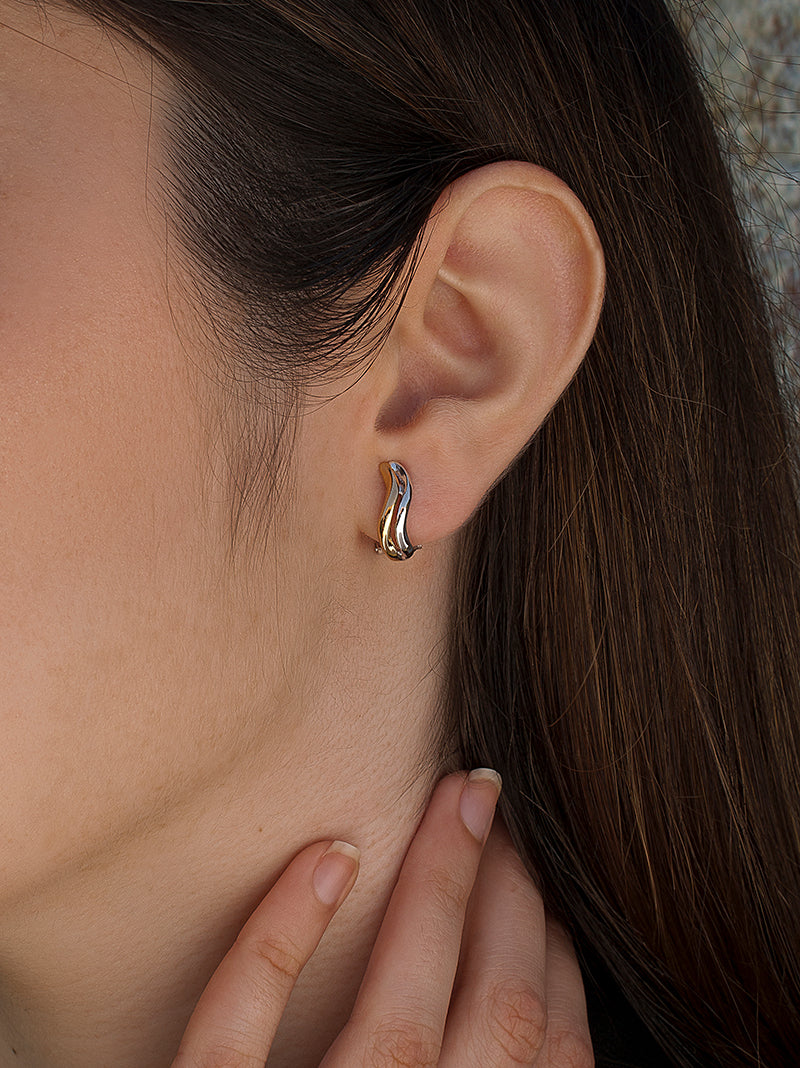 earrings two tone design two rails in wave shape