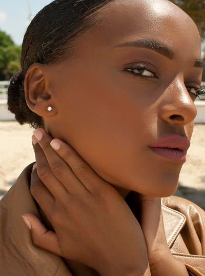 Boucles d'oreilles boutons design émail menthe combiné avec avec argent et zircon