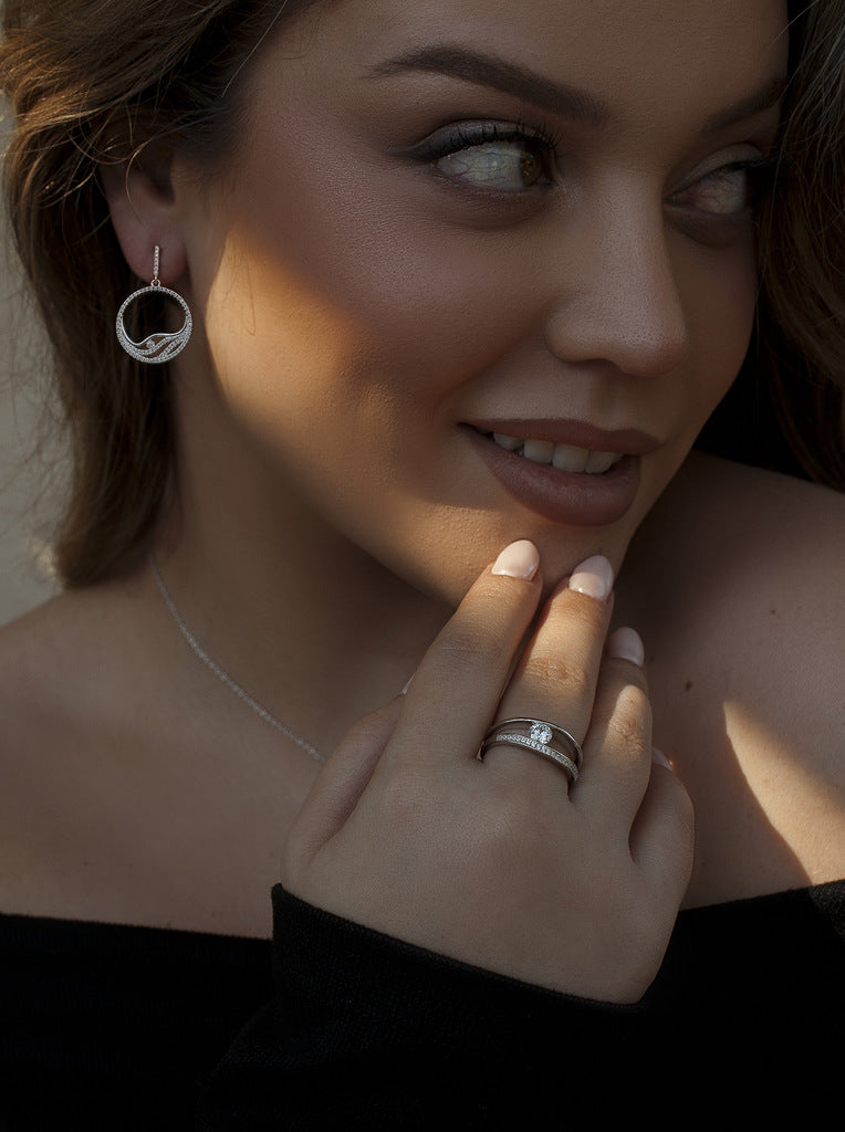 Pendientes colgantes de plata diseño circular con circonitas ondas interior